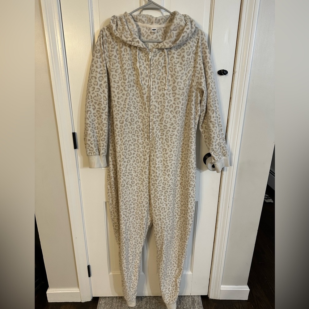 3/$20 Women’s Zip Up Hooded Sleep Onesie